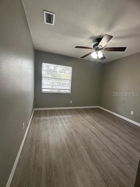 3 bed, 1.0 bath, 1715 sqft, $1,650 — Photo 4