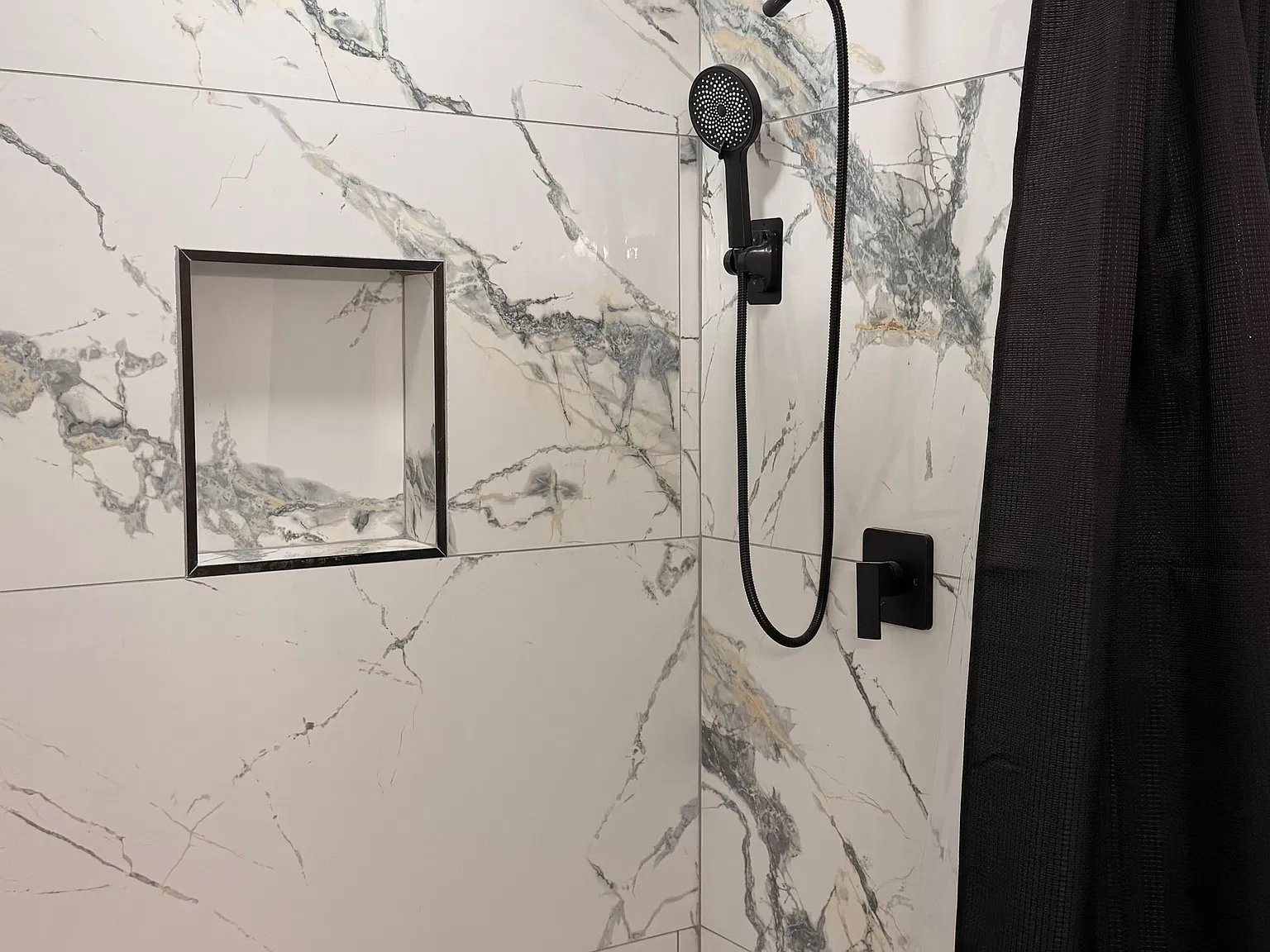 2 bed, 998 sqft, $2,000 — Photo 3