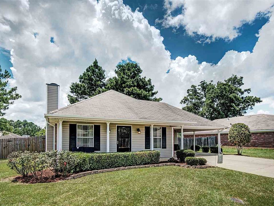 1st image of 211 McLaurin Dr