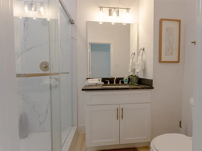 2025 Empire Central Dr #101 — Photo 17