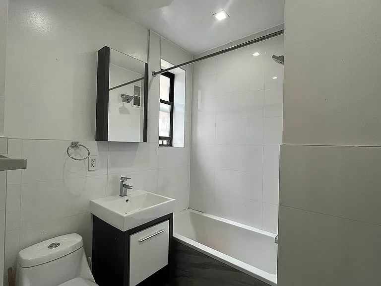 54 Vermilyea Ave #44 — Photo 7