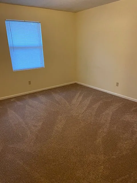 2 bed, 1.0 bath, $900 — Photo 4