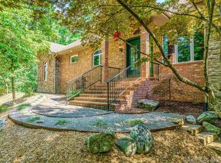 8 Darro Way, Hot Springs Village, AR 71909