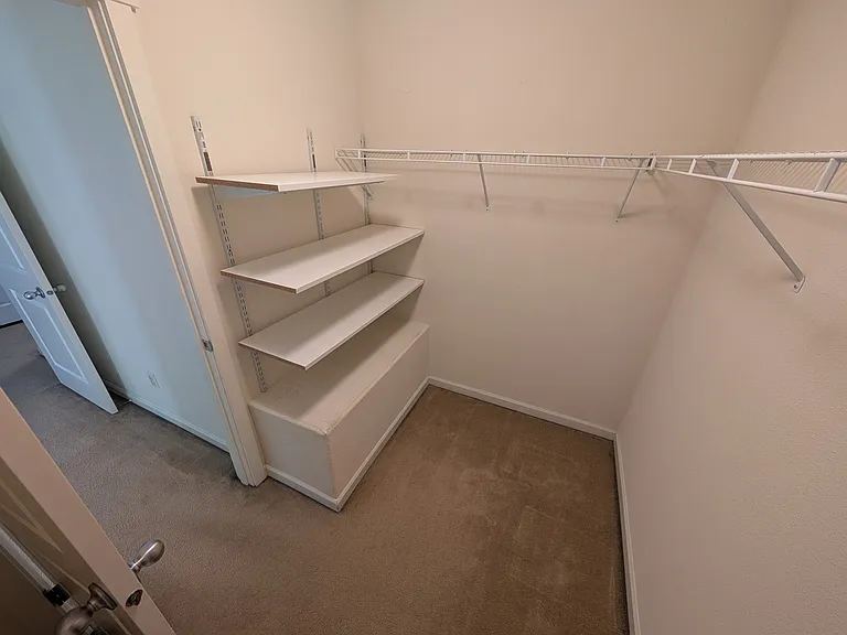 Main bedroom walk-in closet