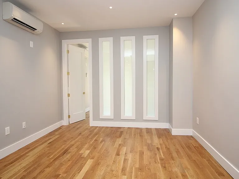 1384 Greene Ave #2A — Photo 3