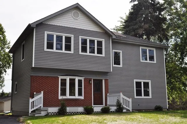 3035 Crabtree Ave photo 1