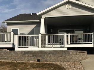 3615 Bay Pl SE, Mandan, ND 58554