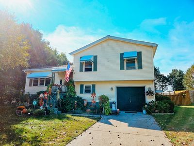 1228 Cherry St, Lake City, PA, 16423