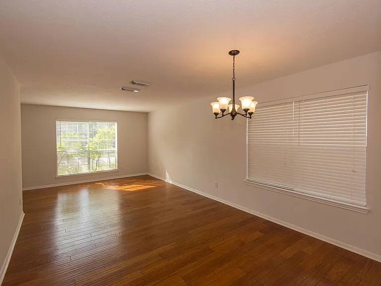 2207 Ames St — Photo 6