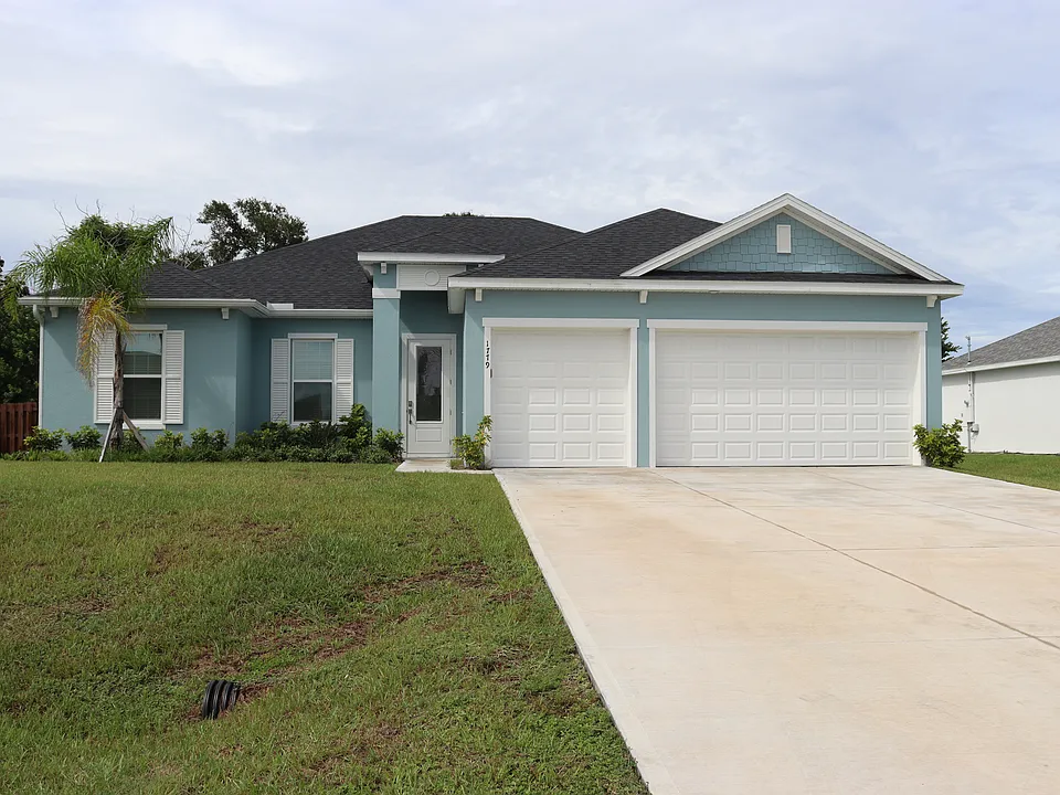 1779 Fallon Blvd NE