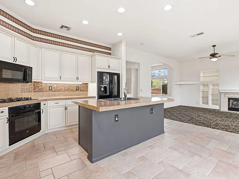 5643 Willowmere Ln — Photo 19