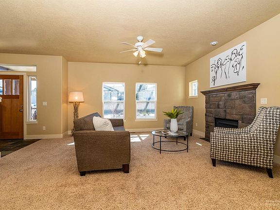 3rd image of 61403 Sunbrook Dr