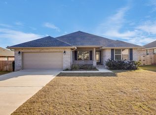 5839 Crestlake Dr, Crestview, FL 32536