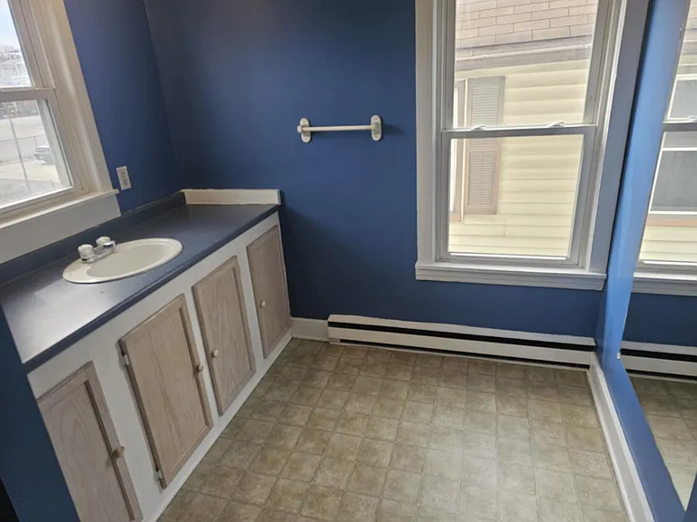 8 Elger St — Photo 15