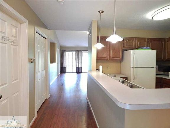 3rd image of 1222 Zimmer Pl