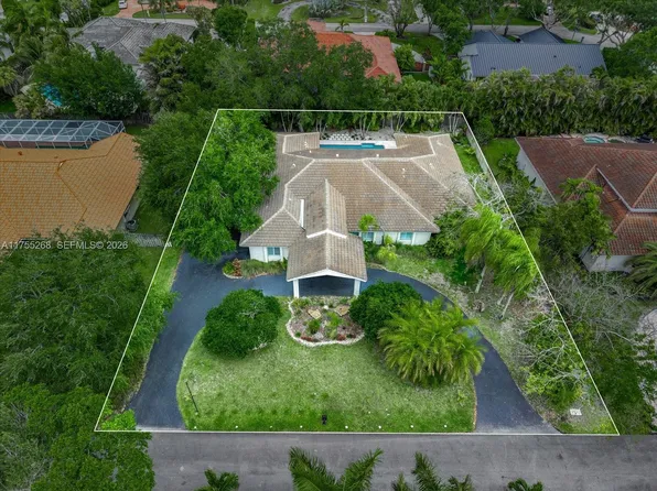 8513 SW 169th Ter, Palmetto Bay, FL 33157