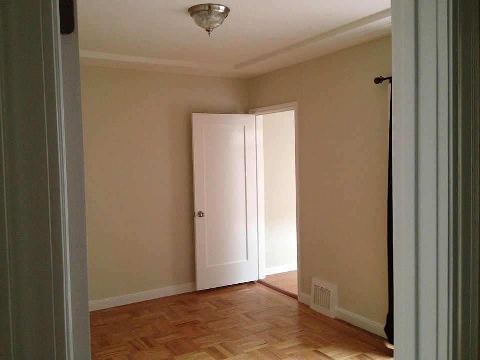 1st image of 2129 32nd Ave