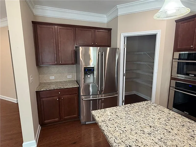 4525 Highfield Dr — Photo 7
