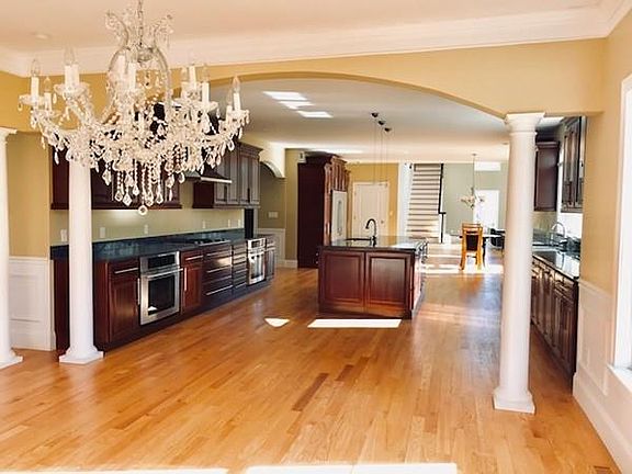 5th image of 7 Blackhorse Ln