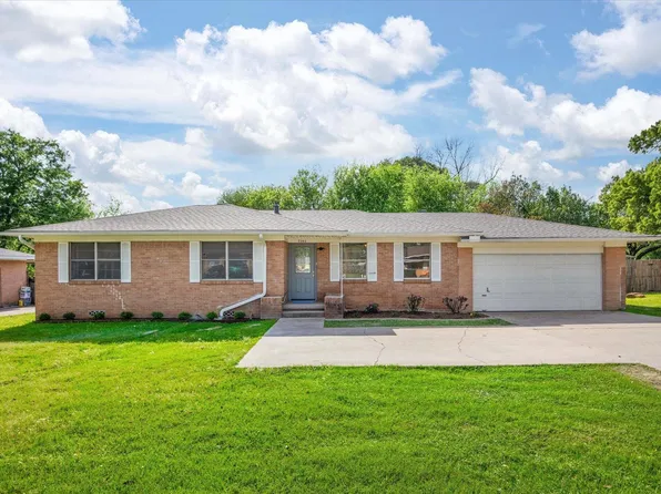 2205 Pine Tree Rd, Longview, TX 75604