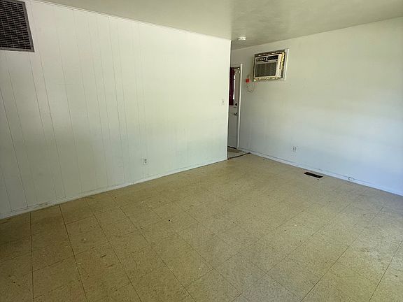 5th image of 64 Whippoorwill Dr