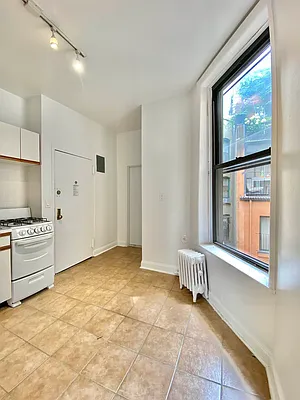 Rented by Waverly Realty Associates | media 15