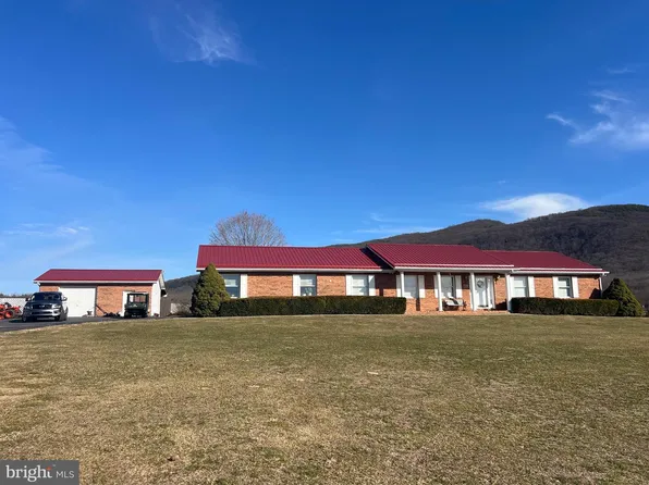 160 Hilltop Ln, Moorefield, WV 26836