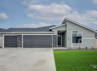 1722 Old Ml, Saint Middleton, ID 83644