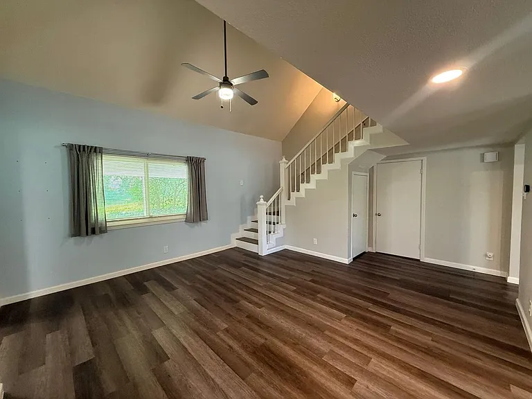 10606 Millspring — Photo 9