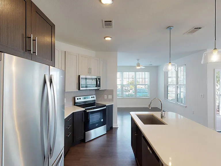 Essex Luxe Apartments — Photo 125