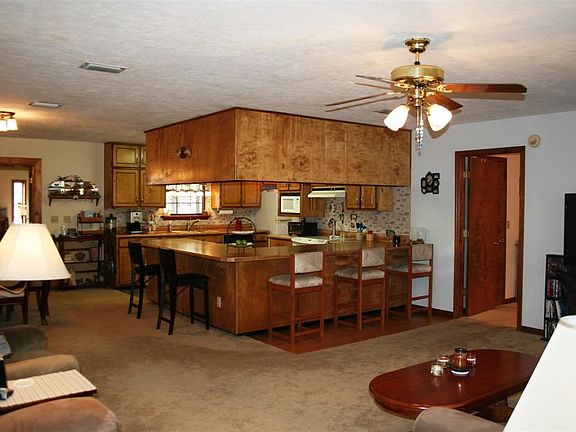 2nd image of 4588 Louvinia Dr