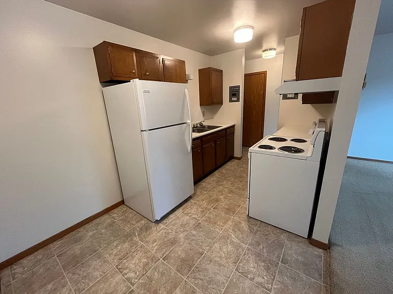410 4th Ave NE #8 — Photo 4