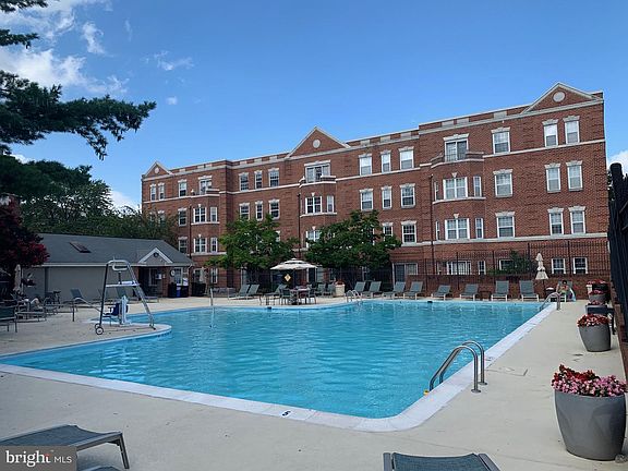 2nd image of 3609 38th St NW APT 407