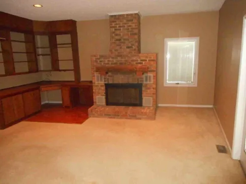1449 Thornwood Dr Photo 1