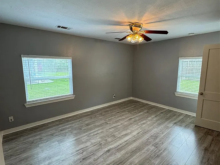 6629 Corbin St — Photo 8