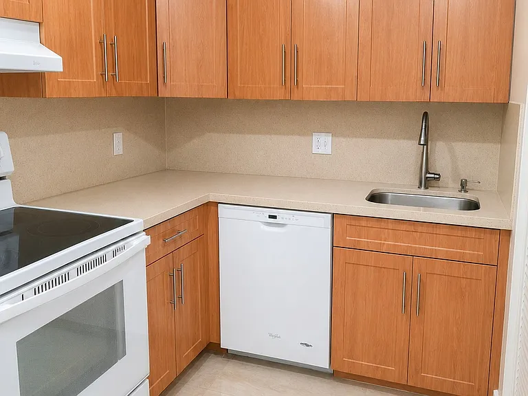 7985 SW 86th St #412 — Photo 3