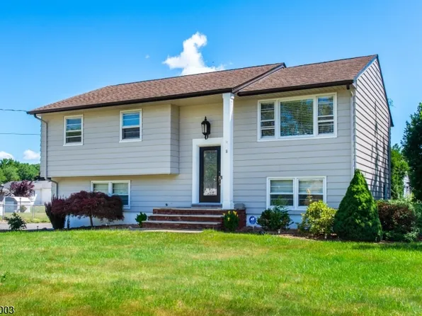 8 Kennedy Dr, Fairfield Twp., NJ 07004