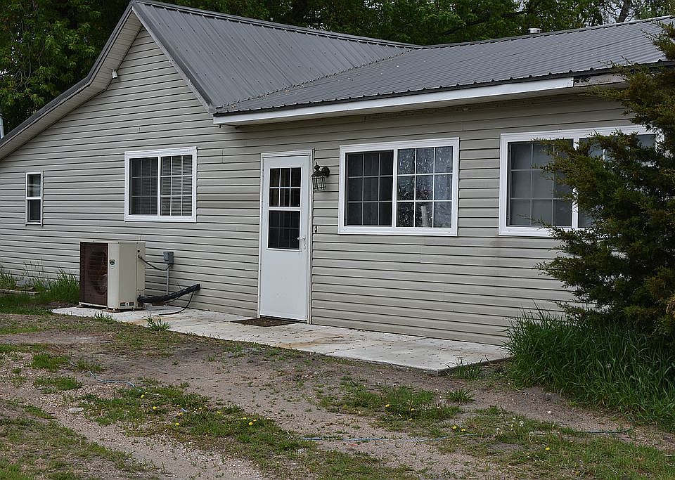 Front recently poured cement