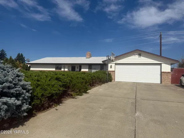 3611 Clinton Way, Yakima, WA 98902