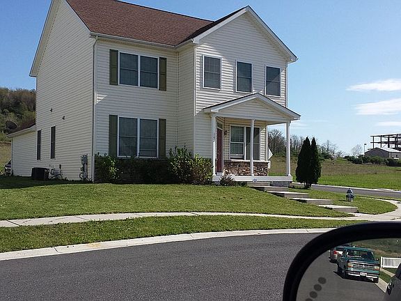 2nd image of 102 Heartwood Dr