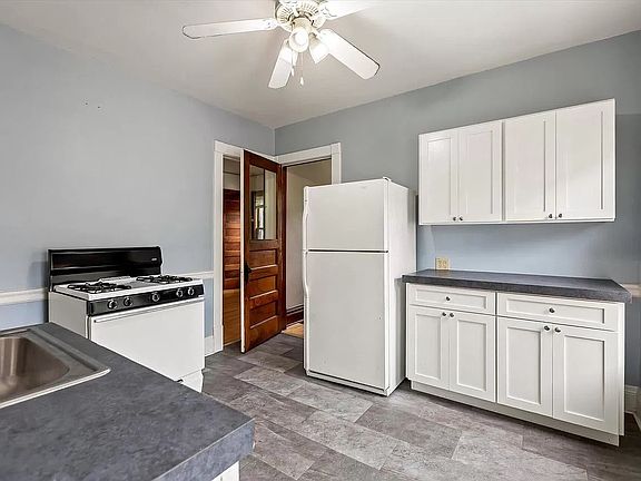 2nd image of 2858 N Murray Ave #2858