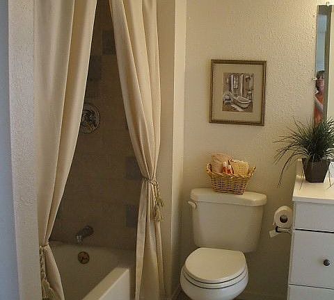 Updated Master Bath with Walk in Closet