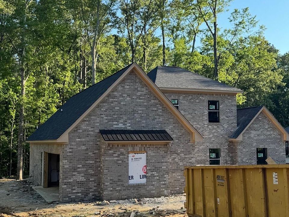2nd image of 123 Pinedale Rd
