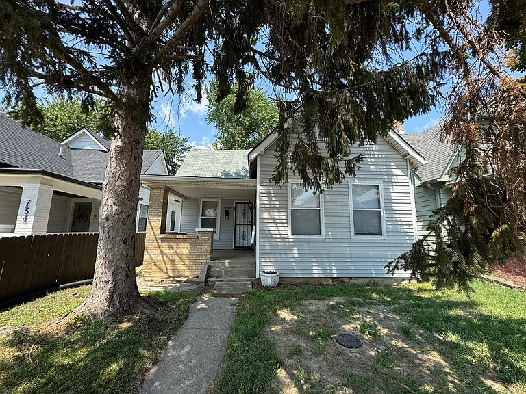 802 Iowa St — Photo 25