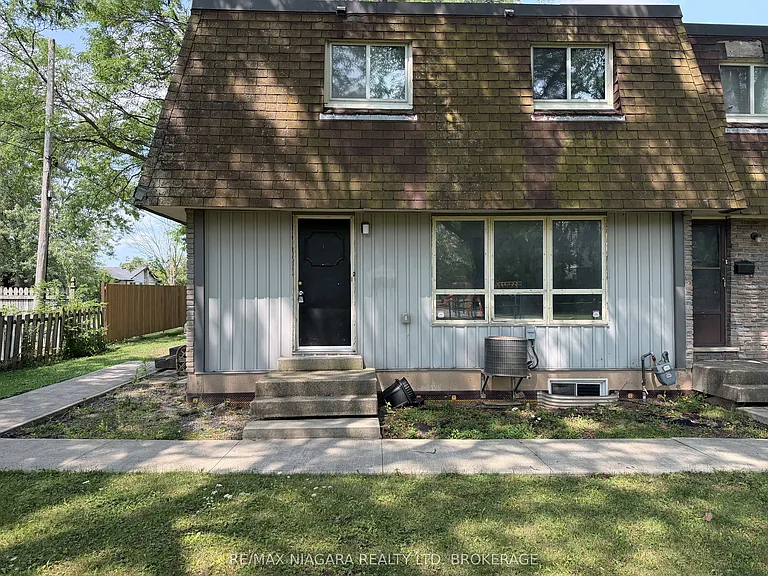 21 Woodlawn Rd #1 — Photo 1