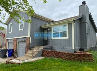 1630 W Spruce St, Olathe, KS 66061