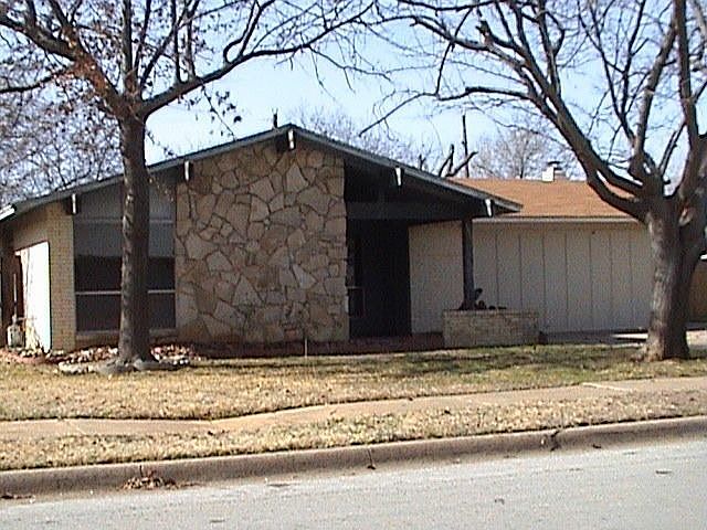 1st image of 1013 Fayette Dr