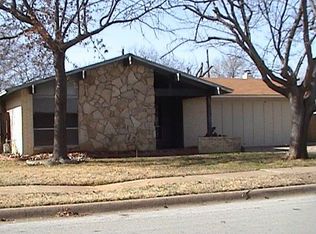 1013 Fayette Dr, Euless, TX 76039