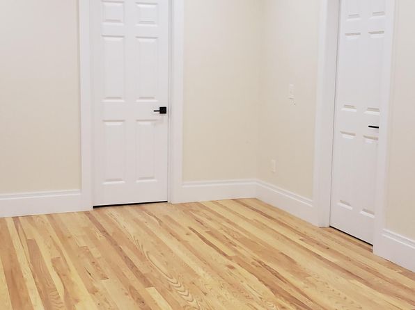 21 1/2 Congress St APT 1, Greenfield, MA 01301