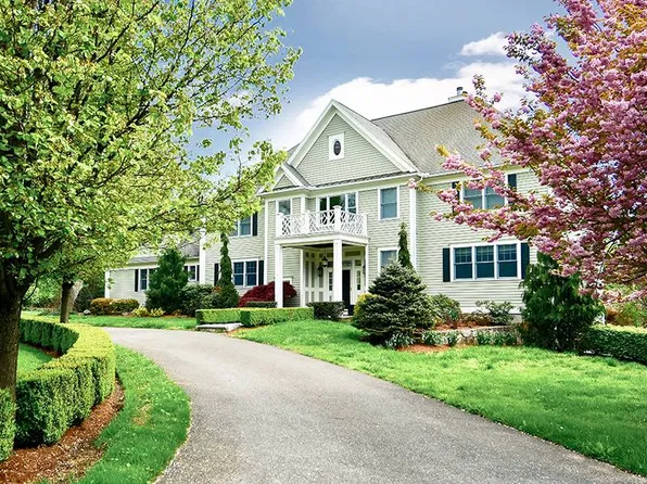172 Catalpa Rd, Wilton, CT 06897
